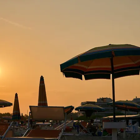 Bright And Functional Flat With Seaview Balcony Apartment Bibione