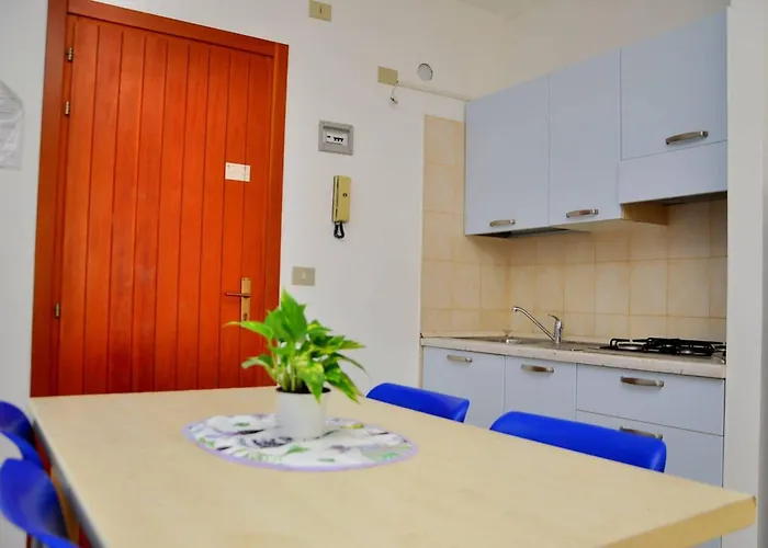 Lejlighed Bright And Functional Flat With Seaview Balcony *