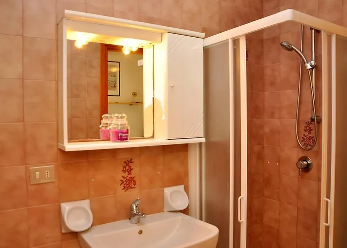 Bright And Functional Flat With Seaview Balcony Apartment